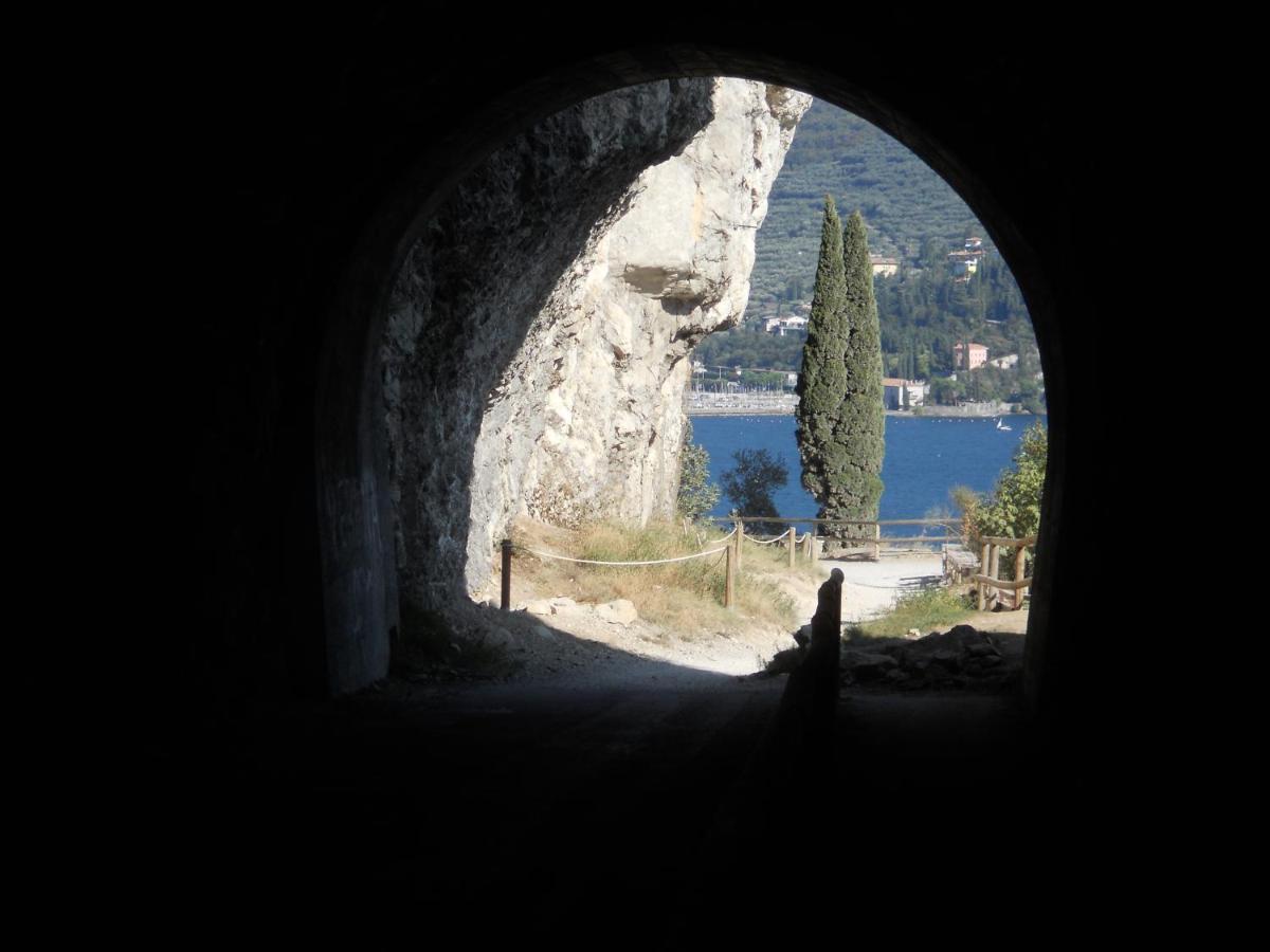B&B Ai Pini Tiarno di Sopra ภายนอก รูปภาพ