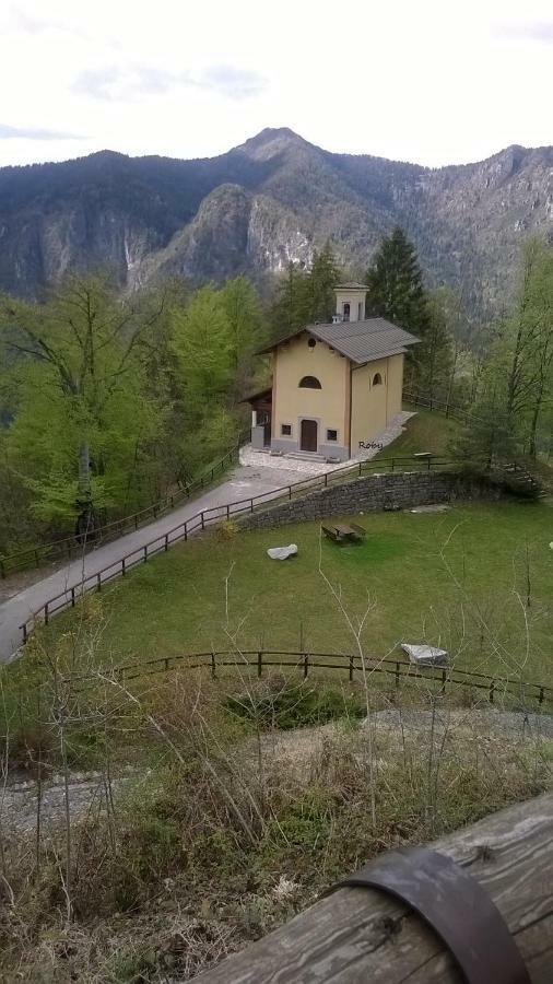 B&B Ai Pini Tiarno di Sopra ภายนอก รูปภาพ