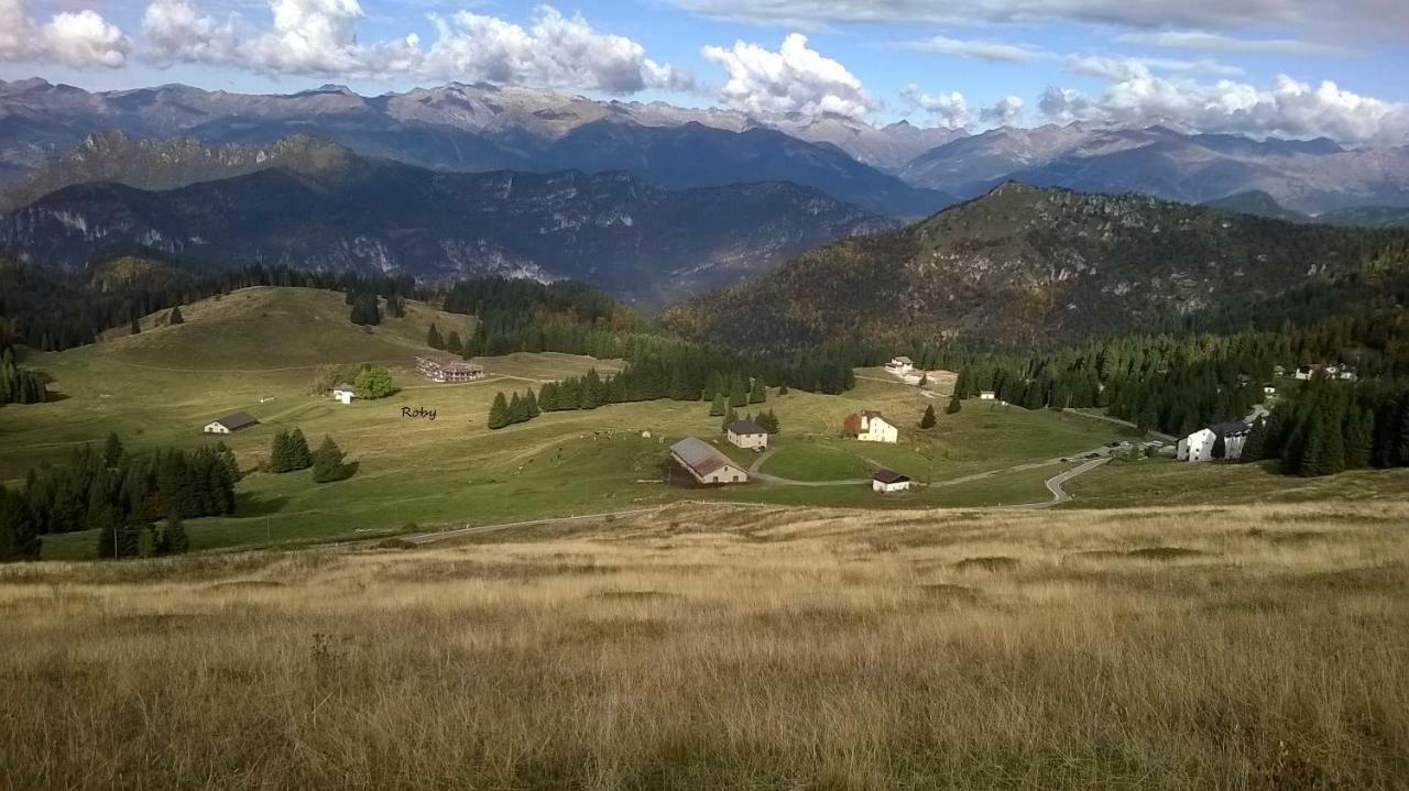 B&B Ai Pini Tiarno di Sopra ภายนอก รูปภาพ