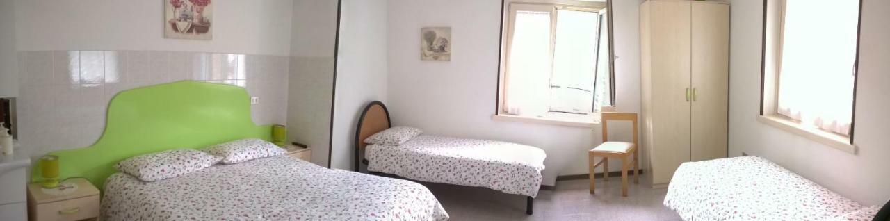 B&B Ai Pini Tiarno di Sopra ภายนอก รูปภาพ